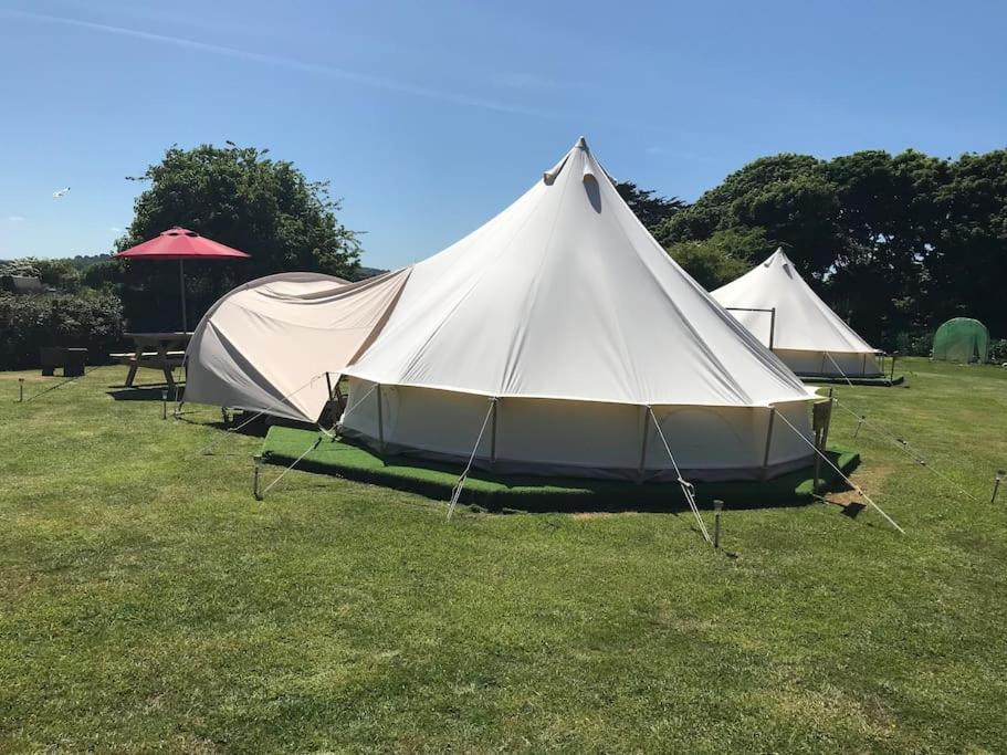 Отель Cox Hill Glamping Badger Труро Экстерьер фото