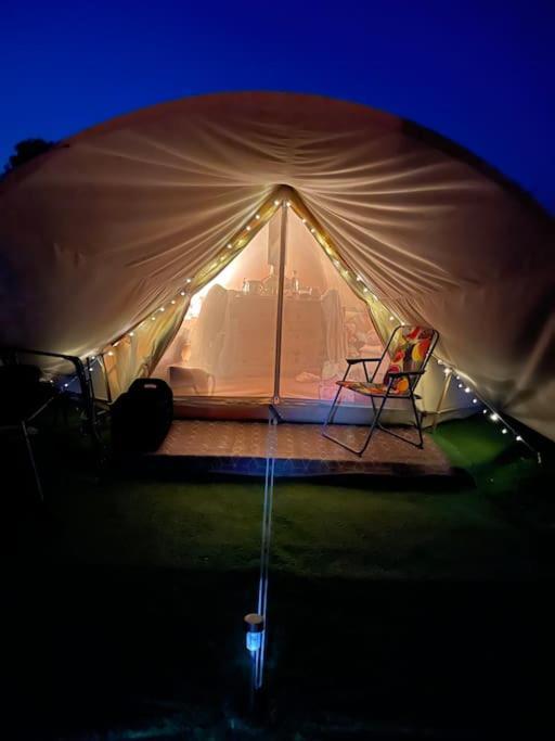 Отель Cox Hill Glamping Badger Труро Экстерьер фото