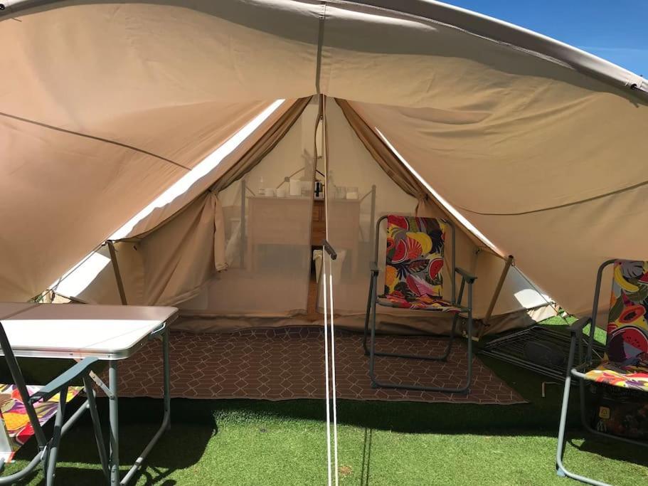 Отель Cox Hill Glamping Badger Труро Экстерьер фото
